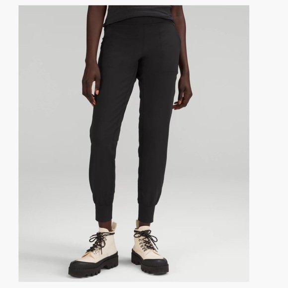 Lululemon Align Jogger 28 inch in Black - Picture 1 of 5